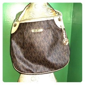 Michael kors signature bag